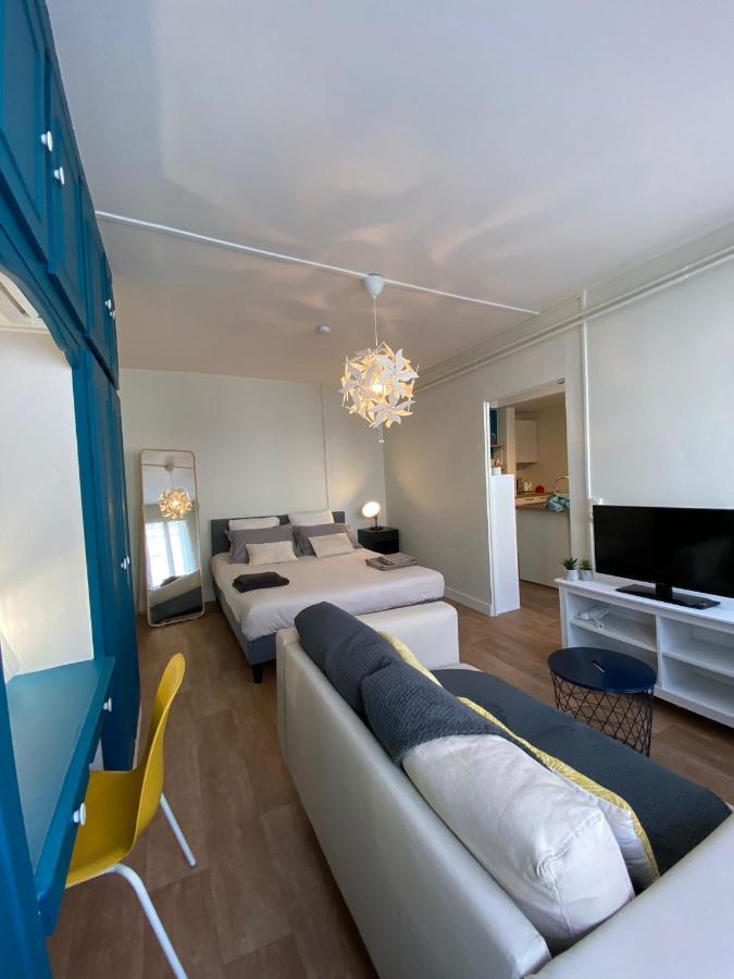 Cosy T1 ! Proche Commerces Et Axes Routiers Chateau-Renault Exterior photo